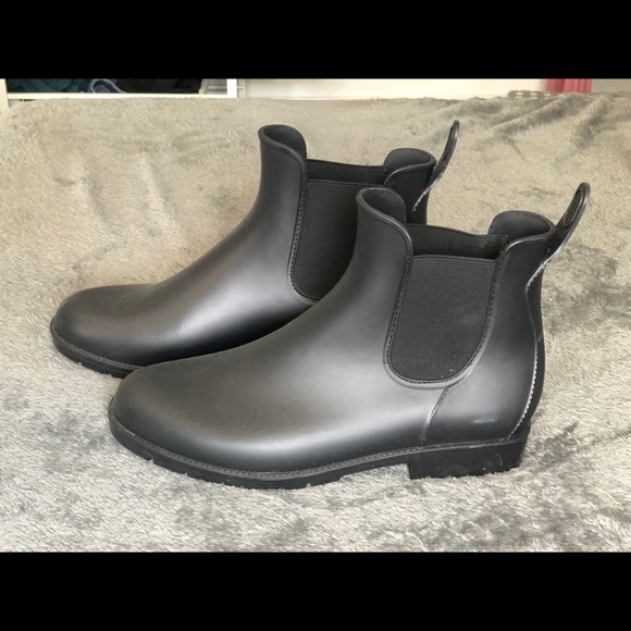 Chelsea Ankle Rainboots - Picture 3 of 3